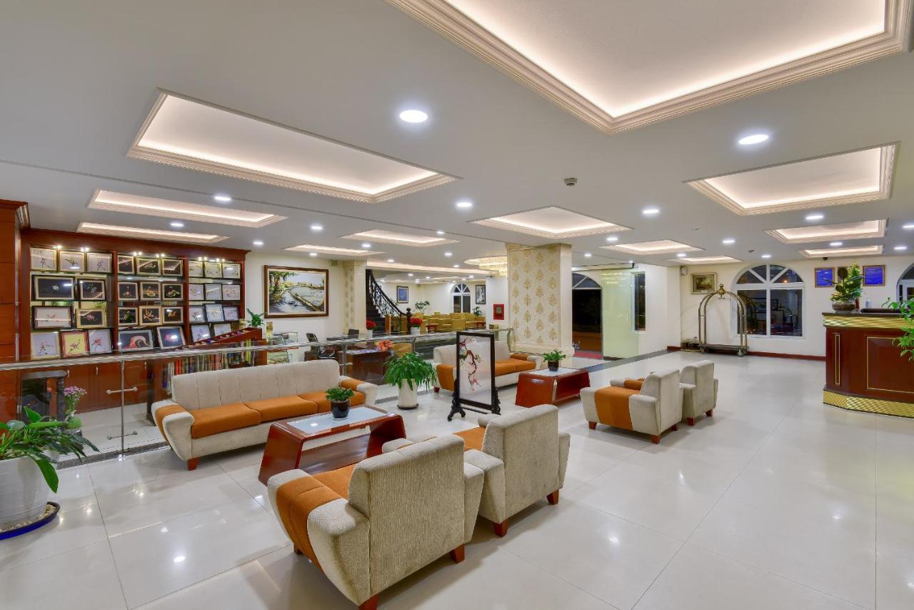 Khach San Park Hotel Dalat Exterior photo