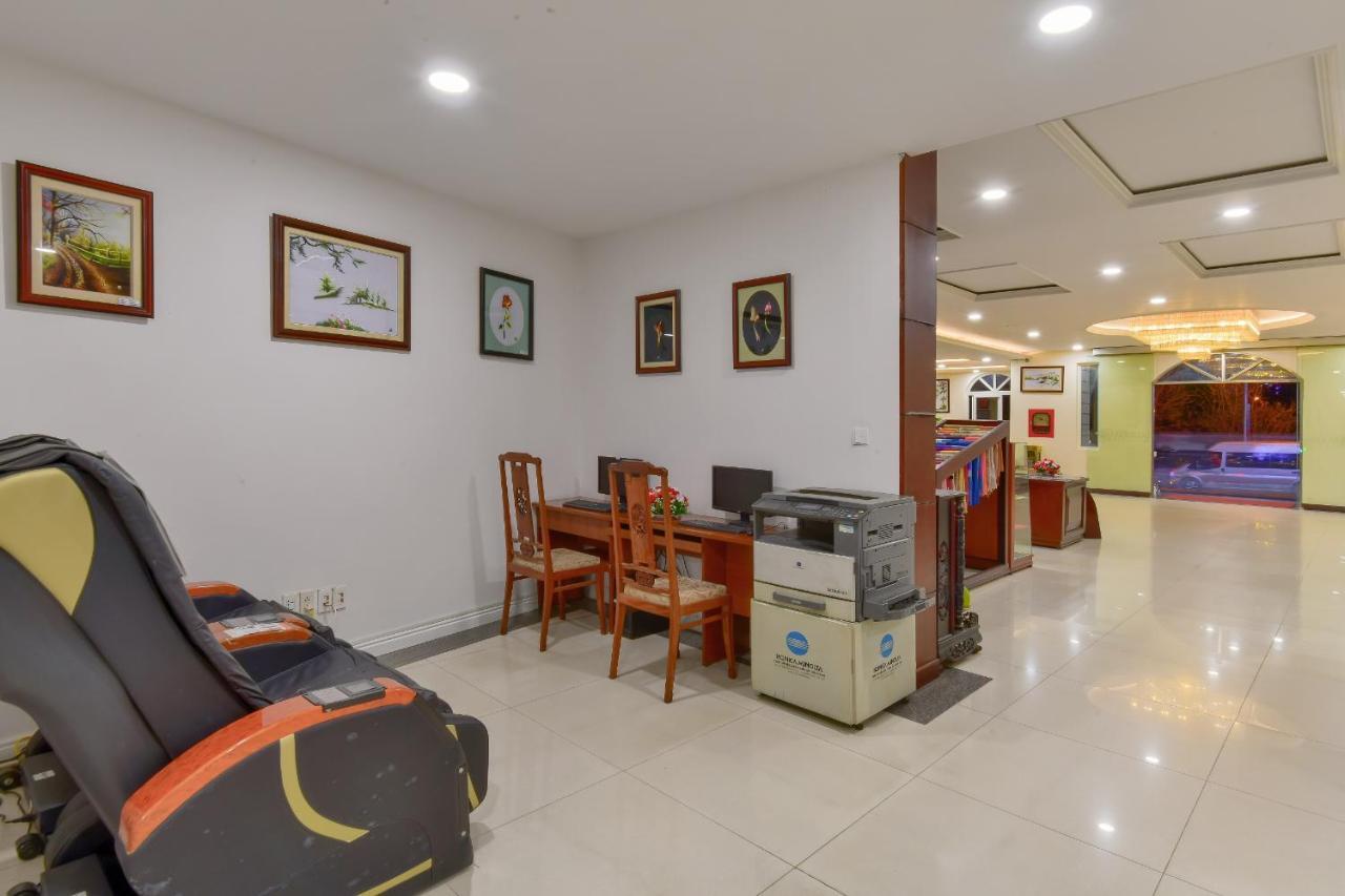 Khach San Park Hotel Dalat Exterior photo